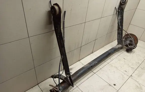 Audi A6 S6 C4 4A Rear axle beam 