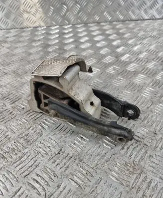 Land Rover Discovery Sport Engine mount bracket K8D26H051AA