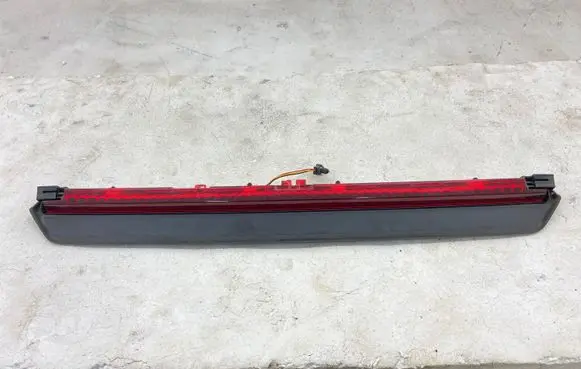 Porsche Cayenne (9Y0 9Y3) Third/center stoplight 9Y3945097D 9Y3945097