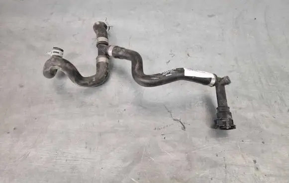 Volvo XC90 Engine coolant pipe/hose 31368145