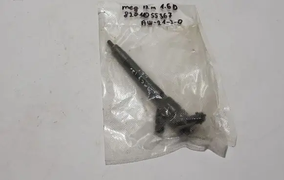 Renault Megane III Fuel injector 8201055367