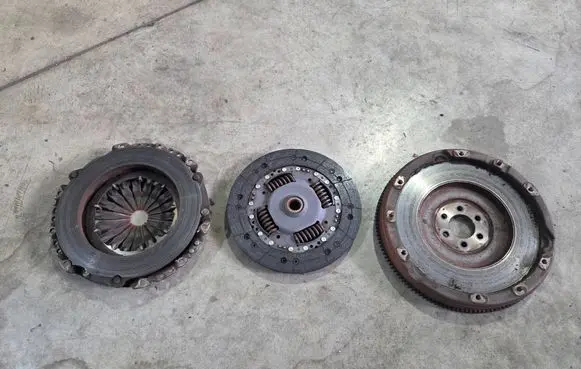 Opel Combo E Clutch set kit 9801354780