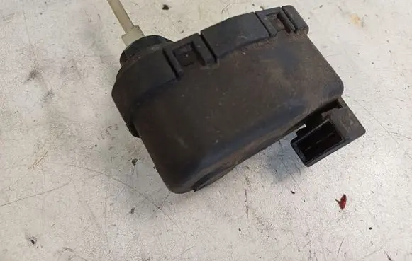 Volkswagen Golf III Headlight level adjustment motor 8A0941295 165941295