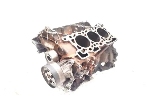 Jaguar XJ X350 Engine block AJD 4R806015CD