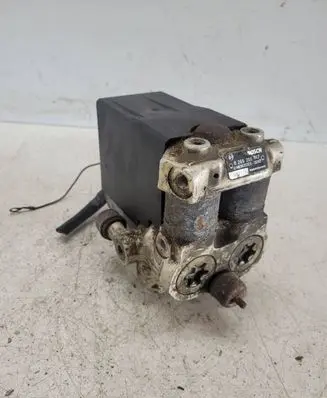 Mercedes-Benz 190 W201 ABS Pump 0265200017