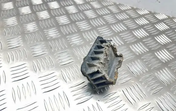 BMW 5 F10 F11 Jacking socket point 18433810