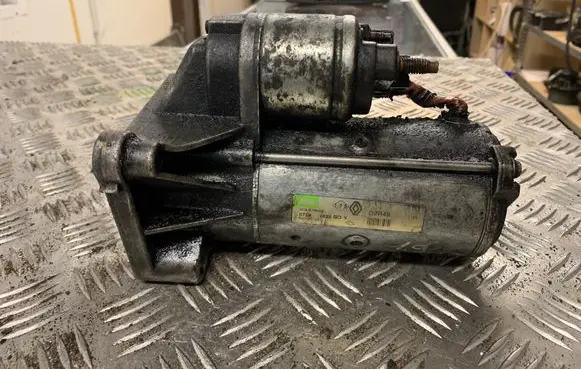 Renault Scenic II - Grand scenic II Starter motor 8200331251