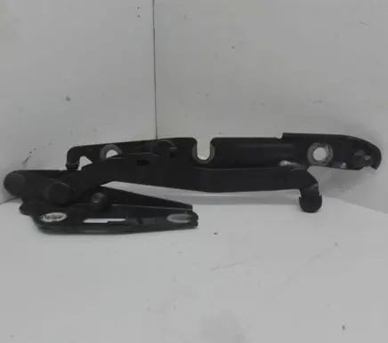 Audi A6 S6 C6 4F Tailgate/trunk/boot hinge 4F5827301