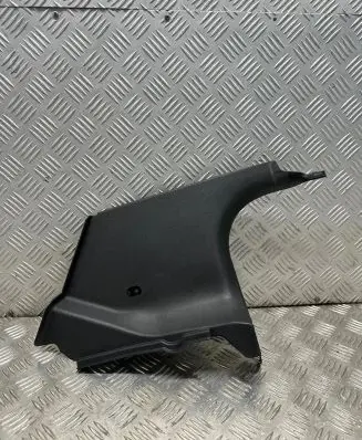 Foot area side trim