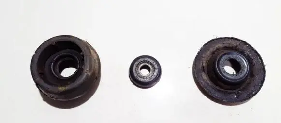 Volkswagen Golf IV Coil spring mount 1j0412331c