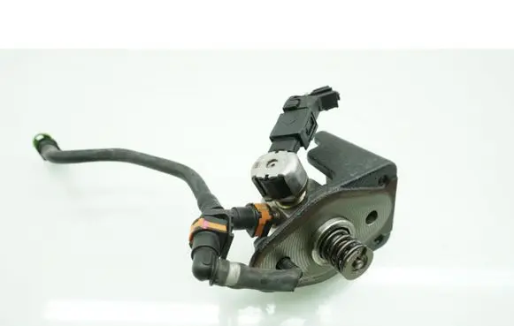 Lexus ES VII XZ10 Fuel injection high pressure pump 23101-25040