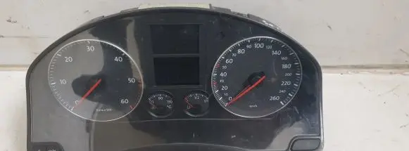 Volkswagen Jetta V Speedometer (instrument cluster) 1K0920862K