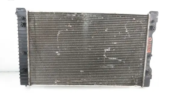 Audi A4 S4 B7 8E 8H Coolant radiator 8E0121251AE