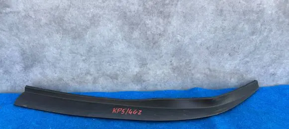 Peugeot 207 Front bumper lip 9649582280