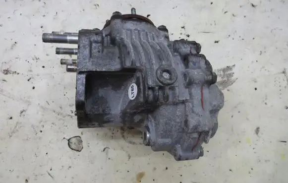 Toyota RAV 4 (XA40) Front differential W72
