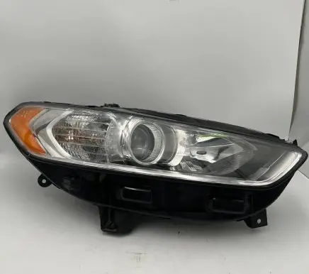 Ford Fusion II Headlight/headlamp ds73-13w029-cd