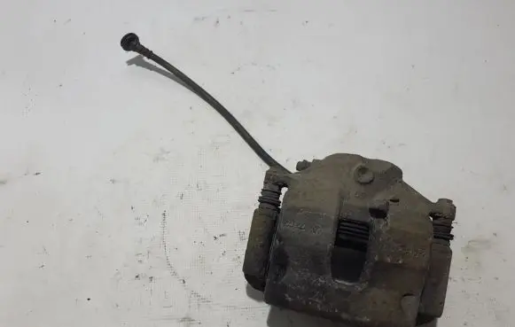 Mercedes-Benz E W212 Front brake caliper A2044212381