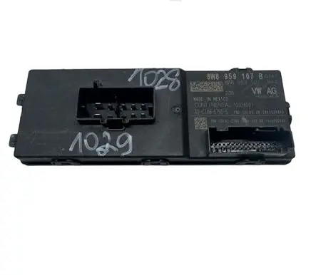 Audi Q7 4M Tailgate/trunk control unit/module 8W8959107B 12028001 8W8959107