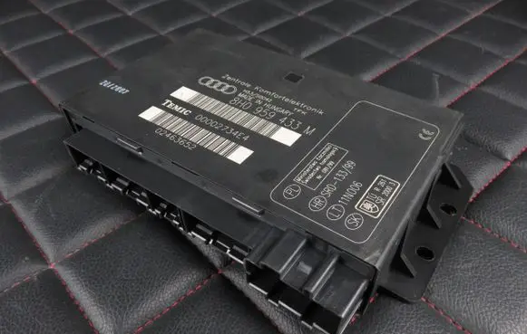 Audi A4 S4 B7 8E 8H Engine control unit/module 8H0959433M 00002734E4 02463652