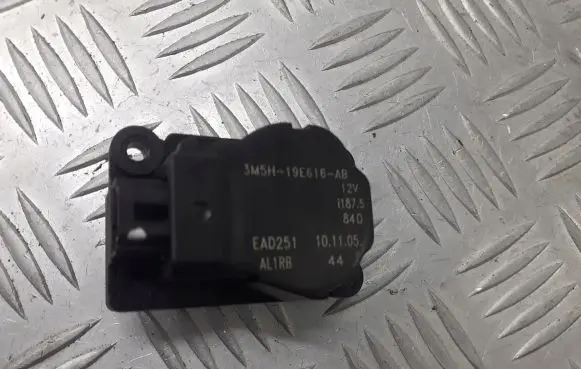 Ford Focus A/C air flow flap actuator/motor 3M5H-19E616