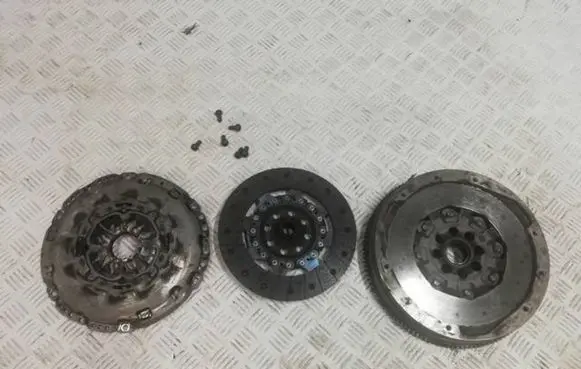 Renault Scenic III - Grand scenic III Flywheel 8200743592