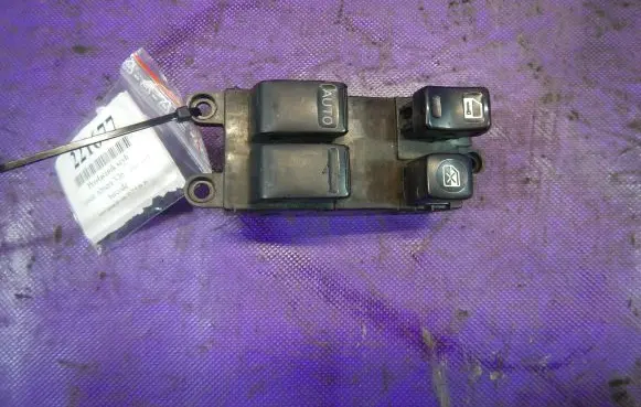 Nissan Almera Tino Quarter vent window switch 