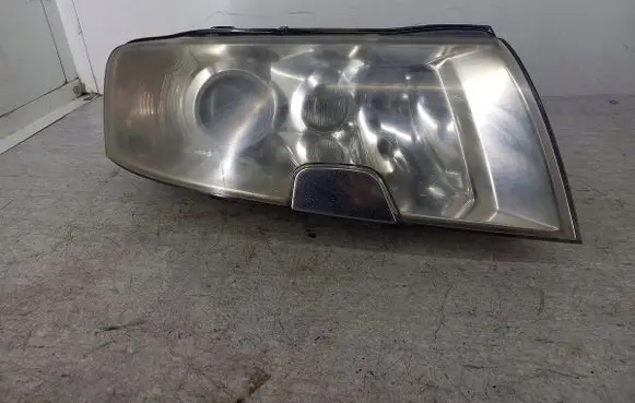 Skoda Superb B5 (3U) Headlight/headlamp 246754-00HELLA