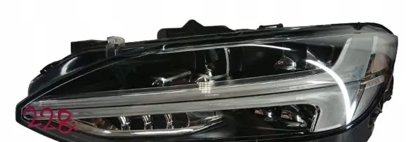 Volvo S90, V90 Headlight/headlamp