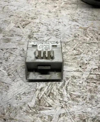 BMW 3 E46 Yaw turn rate sensor 8386932