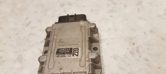 Toyota Carina T210 Ignition amplifier control unit 8962105010