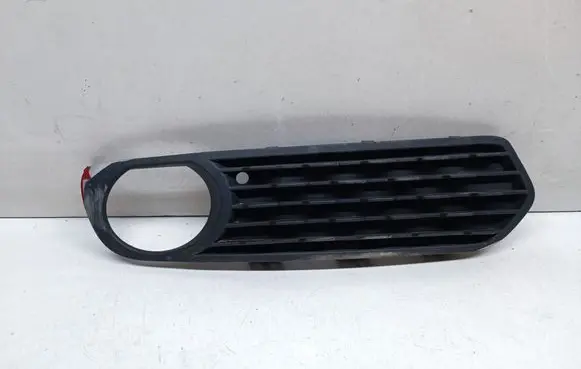 BMW 1 F20 F21 Front fog light trim/grill 7245870 5117245870