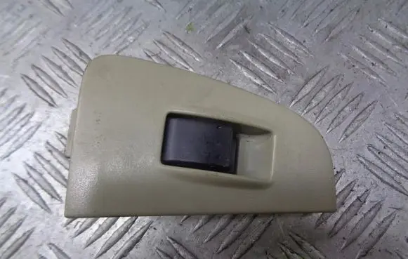 Toyota Avensis T250 Quarter vent window switch 