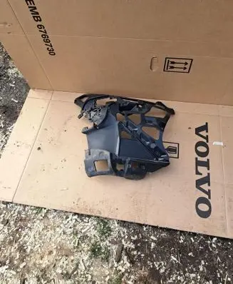 BMW X1 U11 Front bumper mounting bracket 9881916