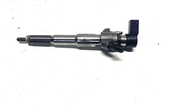 Nissan Navara D23 Fuel injector 166000372R HMLGT5164R