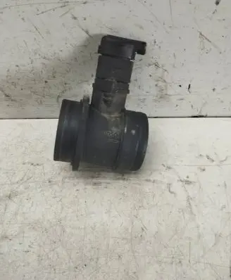 Volkswagen Golf IV Mass air flow meter 038906461B 0281002531