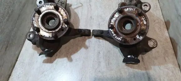 Ford S-MAX Front wheel hub spindle knuckle 