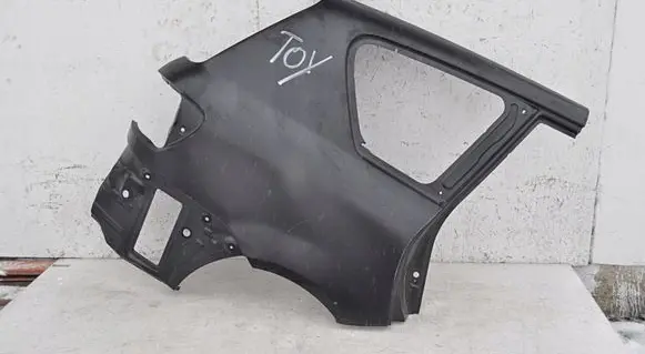 Toyota Avensis Verso Fender HHFDS