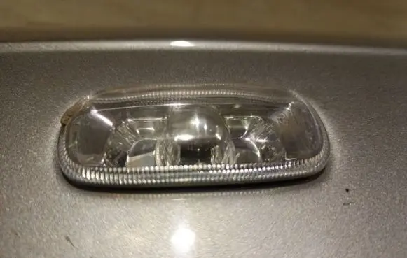 Audi A6 S6 C6 4F Front fender indicator light 