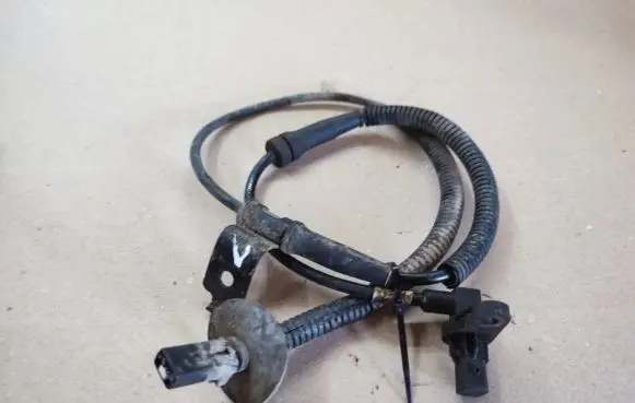Hyundai Santa Fe ABS brake wheel speed sensor