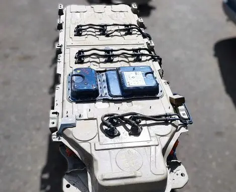 Opel Vivaro Hybrid / electric car battery 9853400080