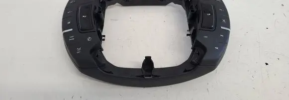 Steering wheel buttons/switches