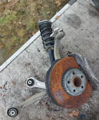 Mercedes-Benz C W205 Front wheel hub 2052100