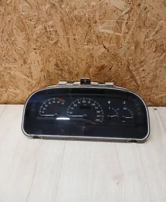Renault Laguna I Speedometer (instrument cluster) 7700411643