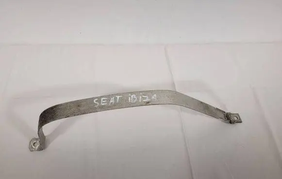 Seat Ibiza IV (6J,6P) Fuel tank mounting bracket 6q0201655