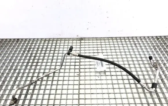 Air conditioning (A/C) pipe/hose