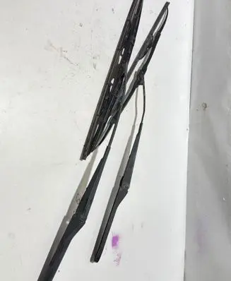 BMW Z4 E85 E86 Front wiper blade arm 7011767
