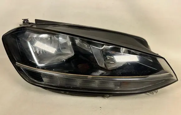 Volkswagen Golf VII LED Daytime headlight 