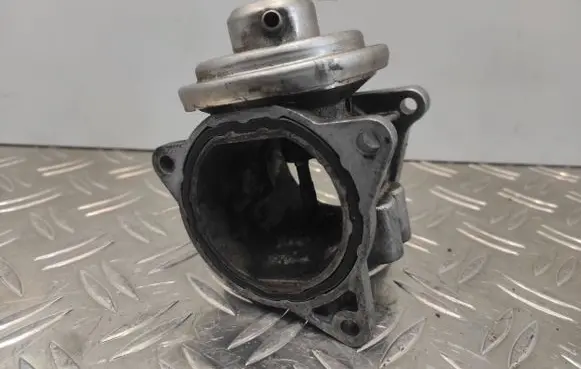 Audi A3 S3 8P EGR valve 038131501AN 3220140
