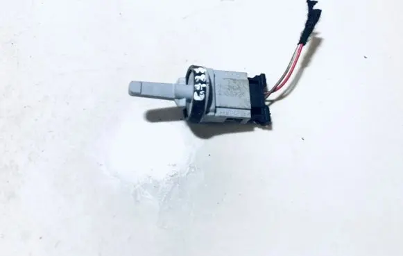 Volkswagen Golf V Interior temperature sensor 1k0907543a