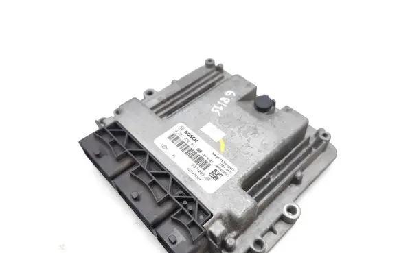 Dacia Sandero Engine control unit/module 237106319R 0281032811 237107632R